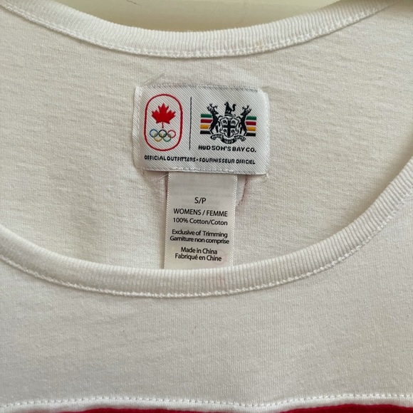 Casual top -Official Canada Olympic Muscle T - Picture 2 of 3